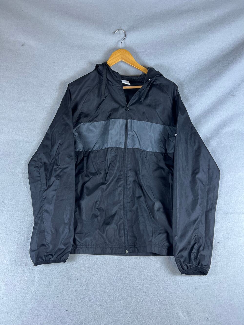 Vintage Starter Windbreaker Jacket Mens M Black Softshell Outdoor Hiking Sports